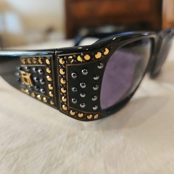 Emmanuelle khanh Vintage Sunglasses with Case - Picture 4 of 6